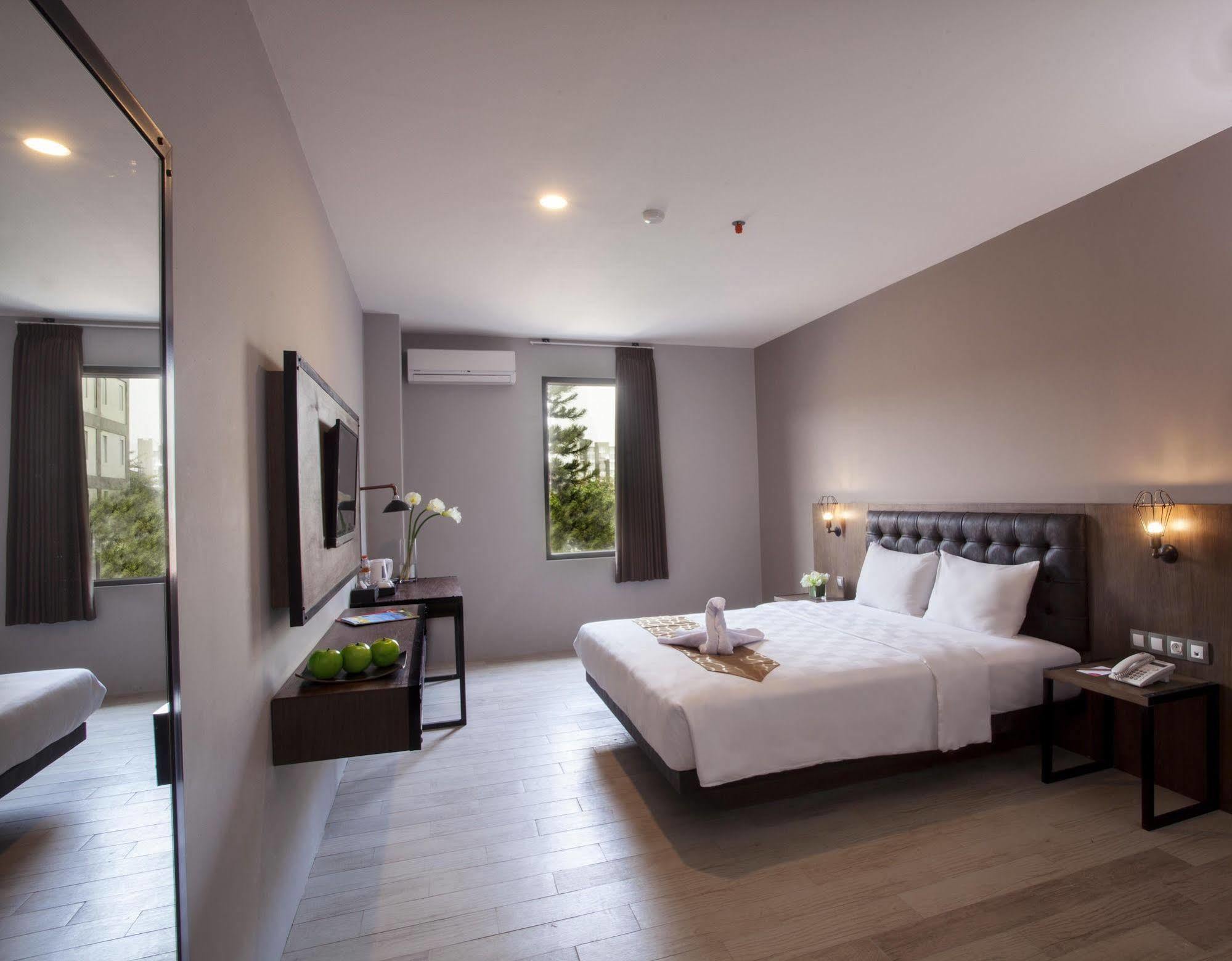 Grand Kangen Hotel Urip Sumoharjo Yogyakarta Exterior photo