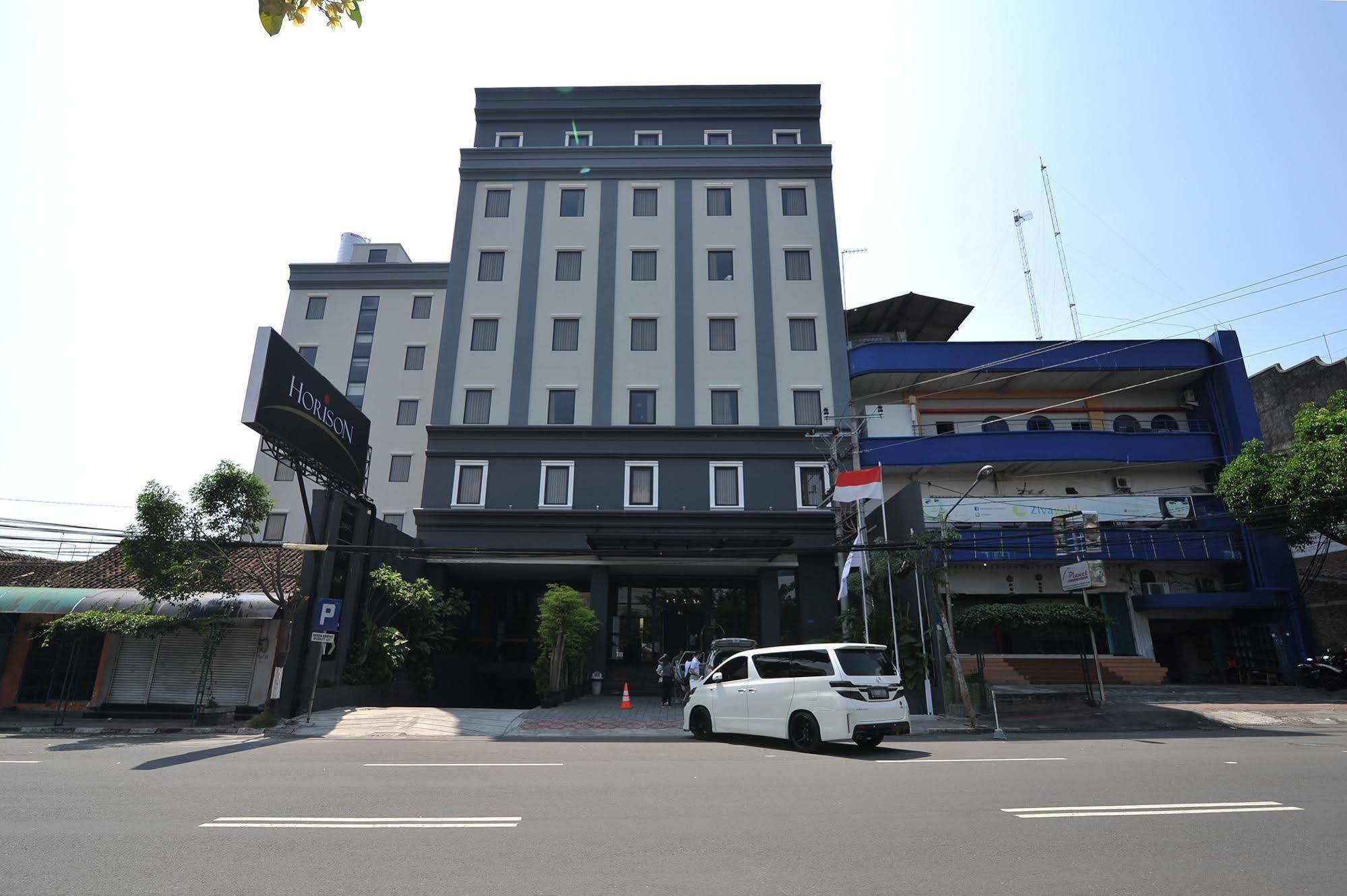 Grand Kangen Hotel Urip Sumoharjo Yogyakarta Exterior photo